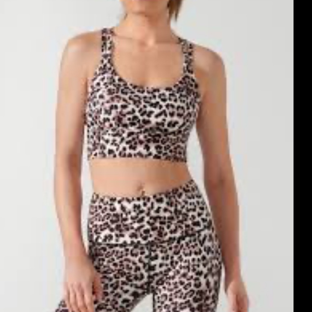 NWOT Lorna Jane sports bra